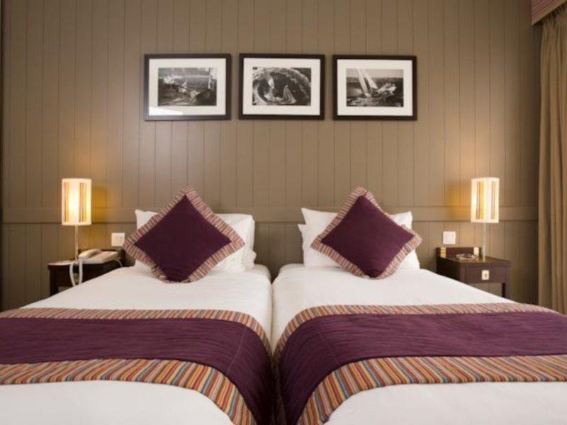 Mercure Centre Hotel 4*